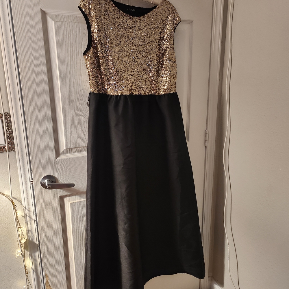 Glamorous Black and Gold Sequin Evening Gown